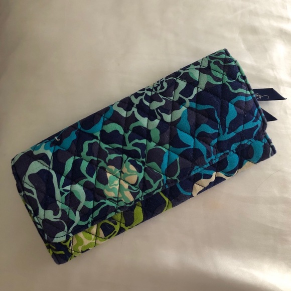 Vera Bradley Handbags - Vera Bradley Wallet